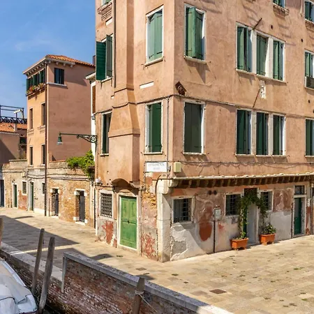 Zero Stairs + Canal View Venice Exterior photo